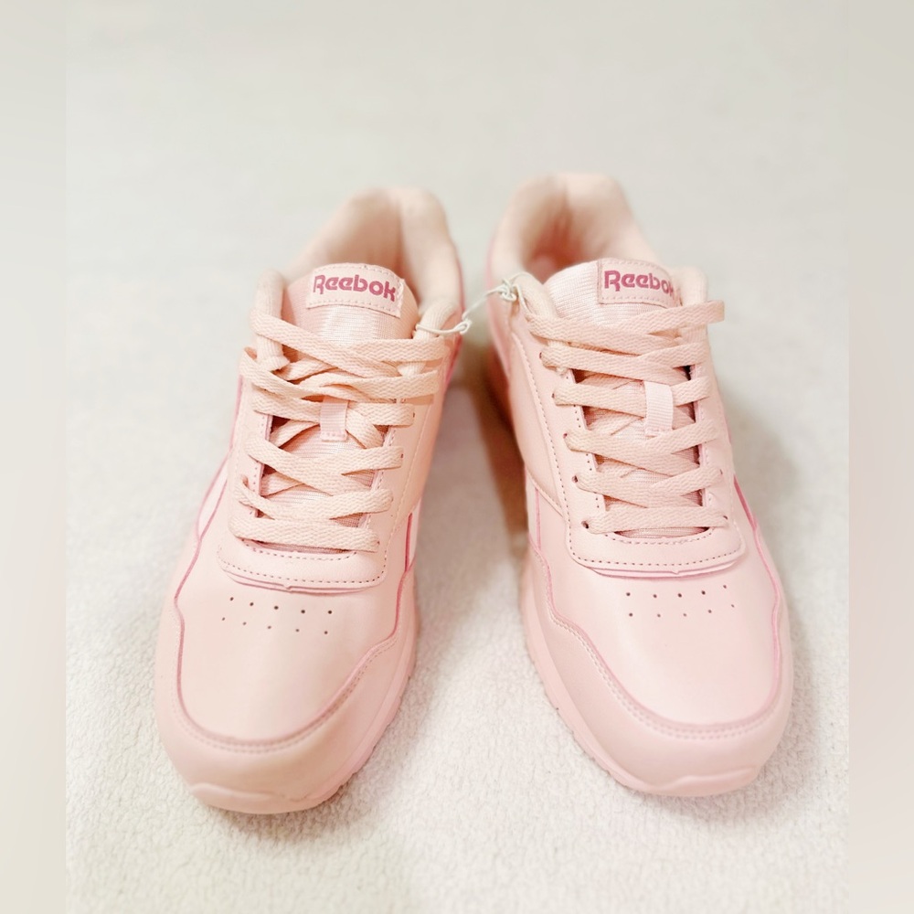 New without box Reebok classic leather sneakers